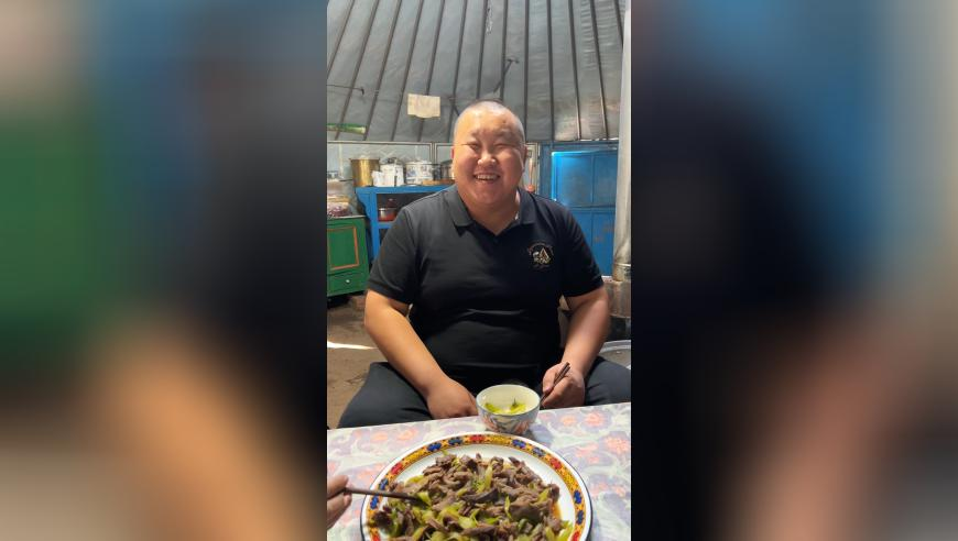 2025新澳门正版资料免费,张兰直播被网友刷屏没一句实话,作答解释落实的民间信仰_精简版V11.17